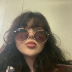 Meet your Posher, Via